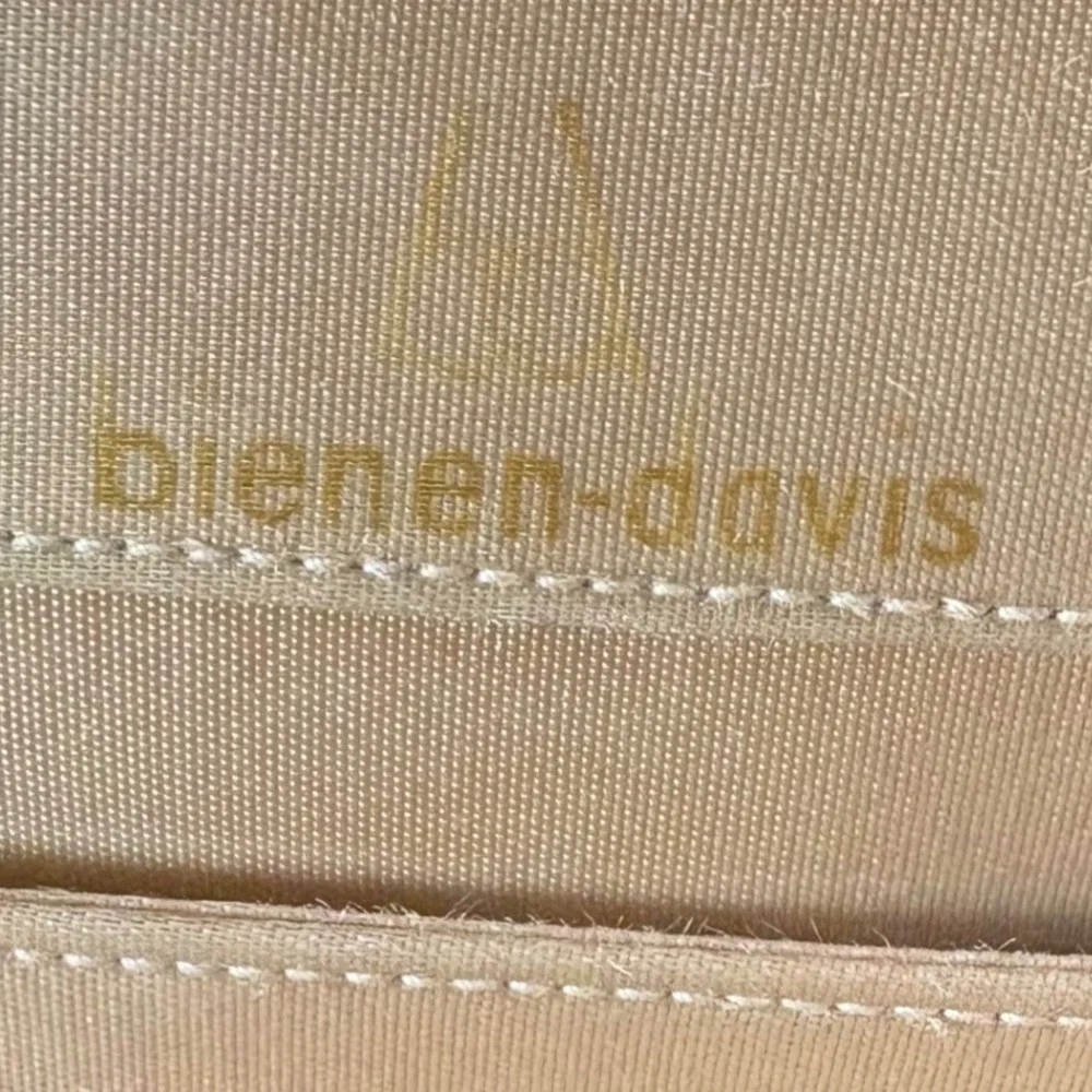 ♾️Vintage Bienen Davis Gold Satin Evening Bag Twisted Metal Handle Frame Purse♾️ - Picture 2 of 13